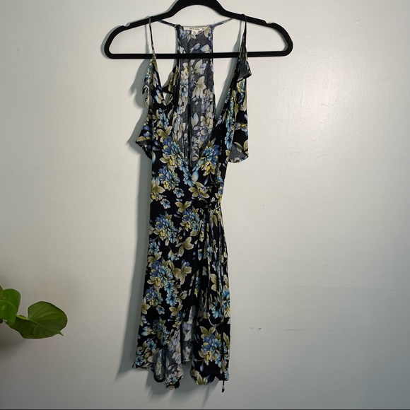 Boho floral dress with cutout sleeves - Picture 1 of 3